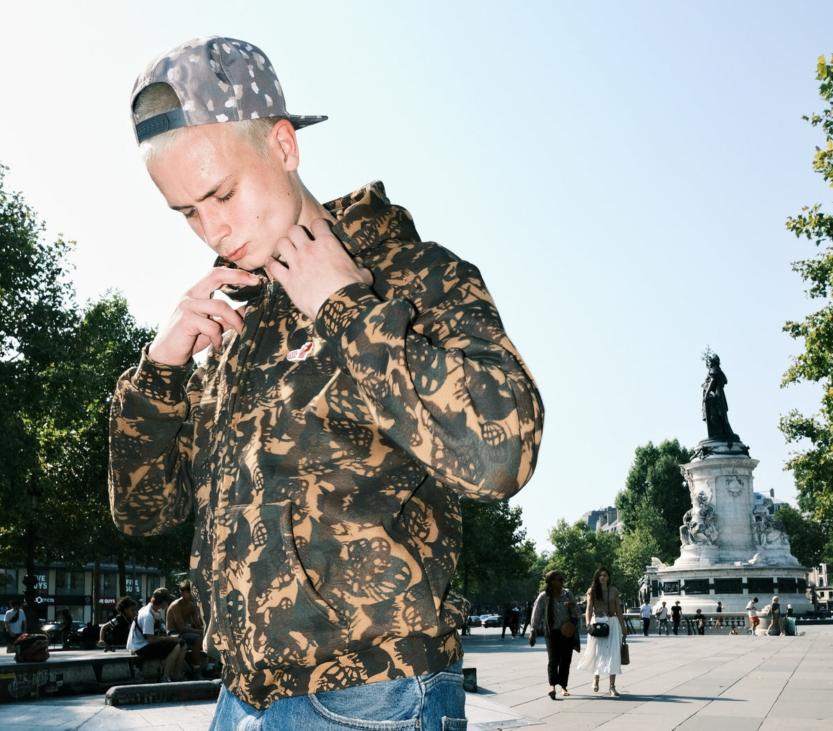 WEMISSU CAMO ZIP HOODIE BROWN